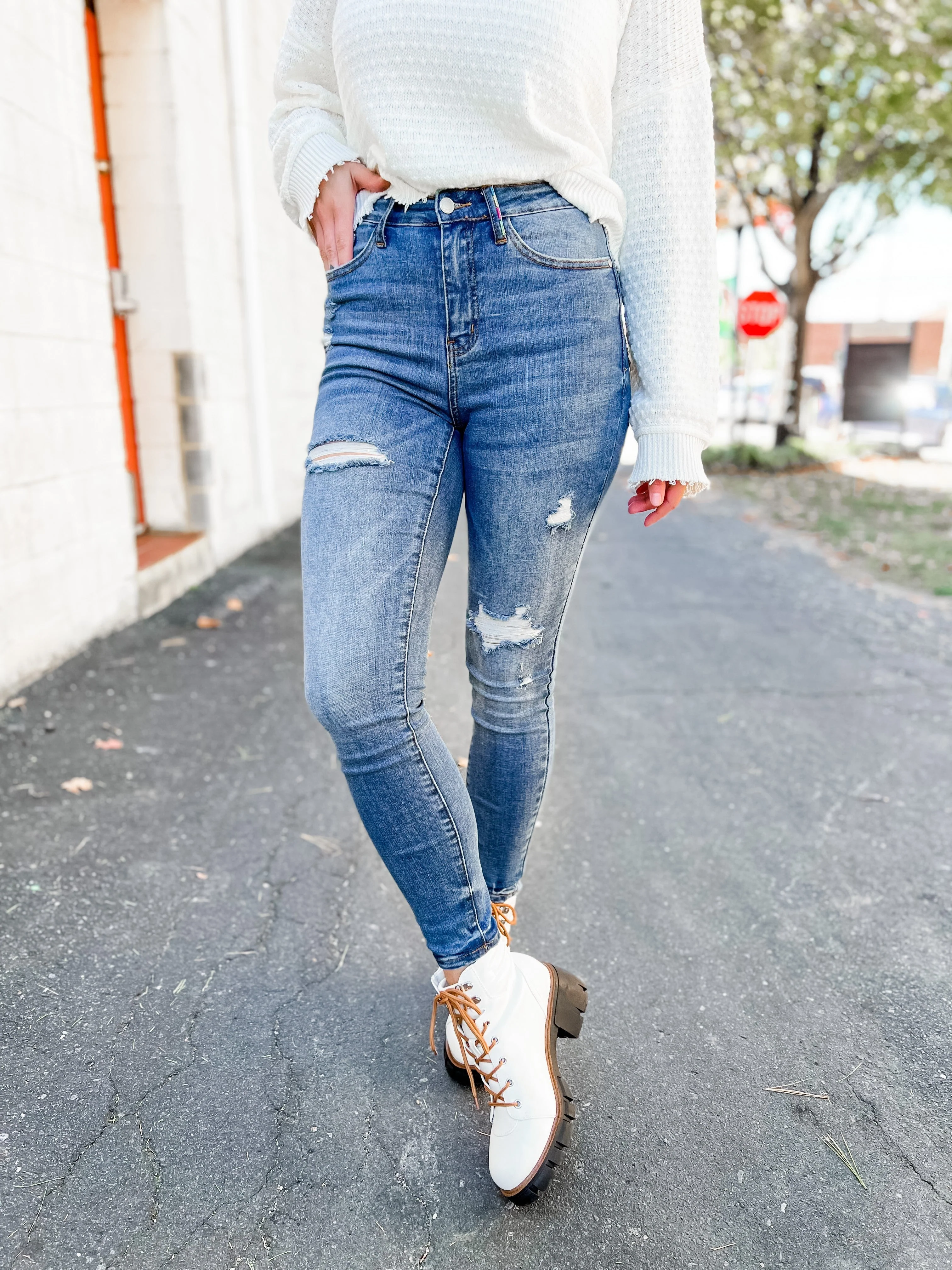 Judy Blue Rainbow Brite Embroidery Pocket Skinny